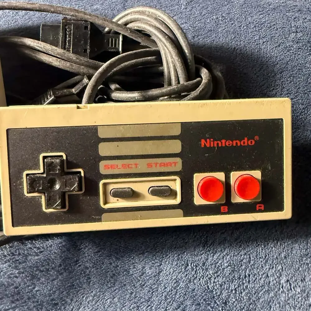 Nintendo yellowing original